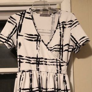 Black and white patterned dress